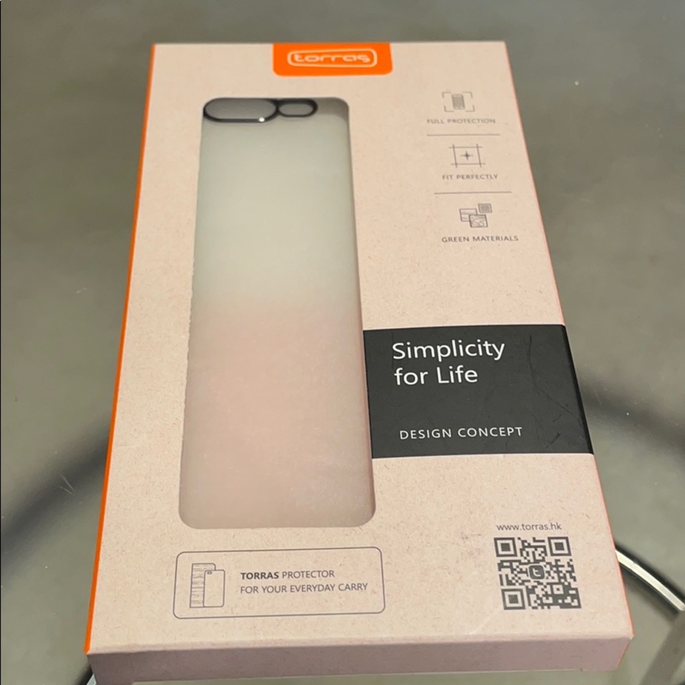 📱NWT Torras iPhone 7 Plus/8 plus phone case